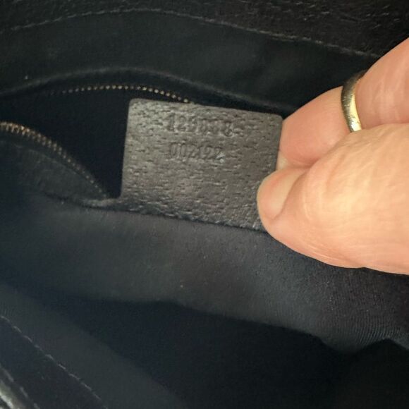 Gucci Black Jackie Hobo with Gold Piston lock - Picture 7 of 12